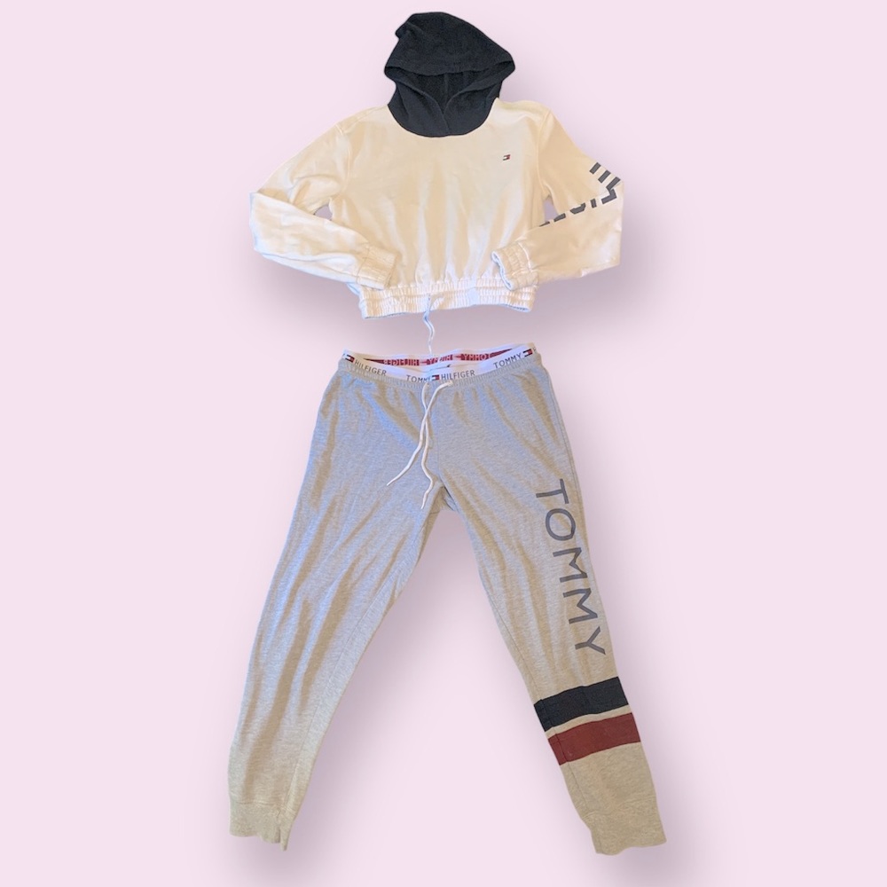 Tommy Hilfiger sweatsuit
